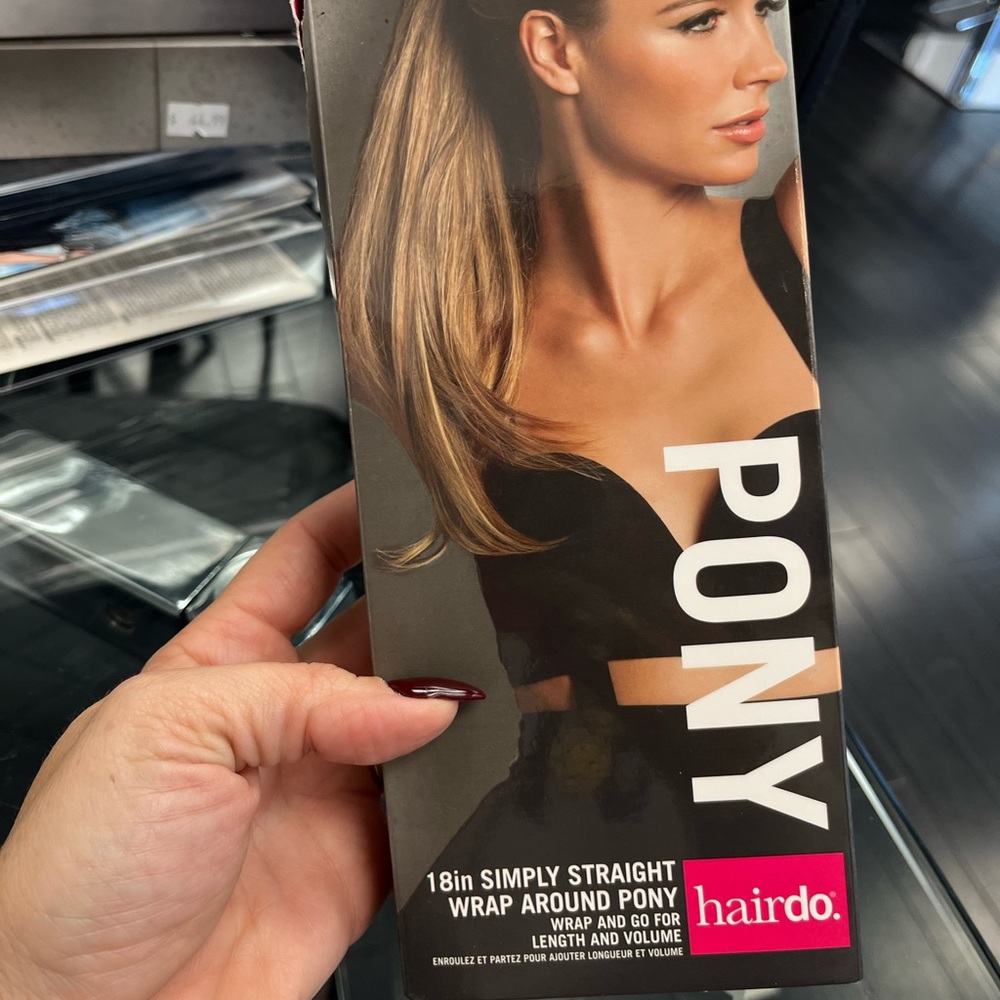 NIB Straight Wrap Around Ponytail Extension 18”, ebony black color